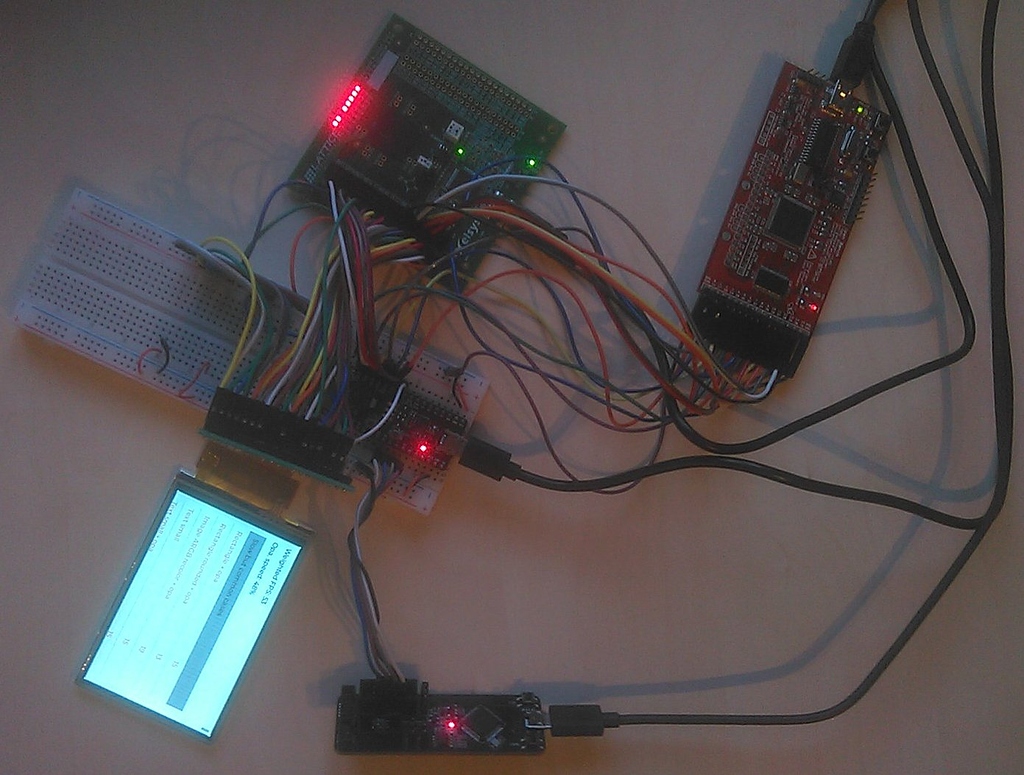 QSPI to parallel converter with small FPGA - My projects - LVGL Forum